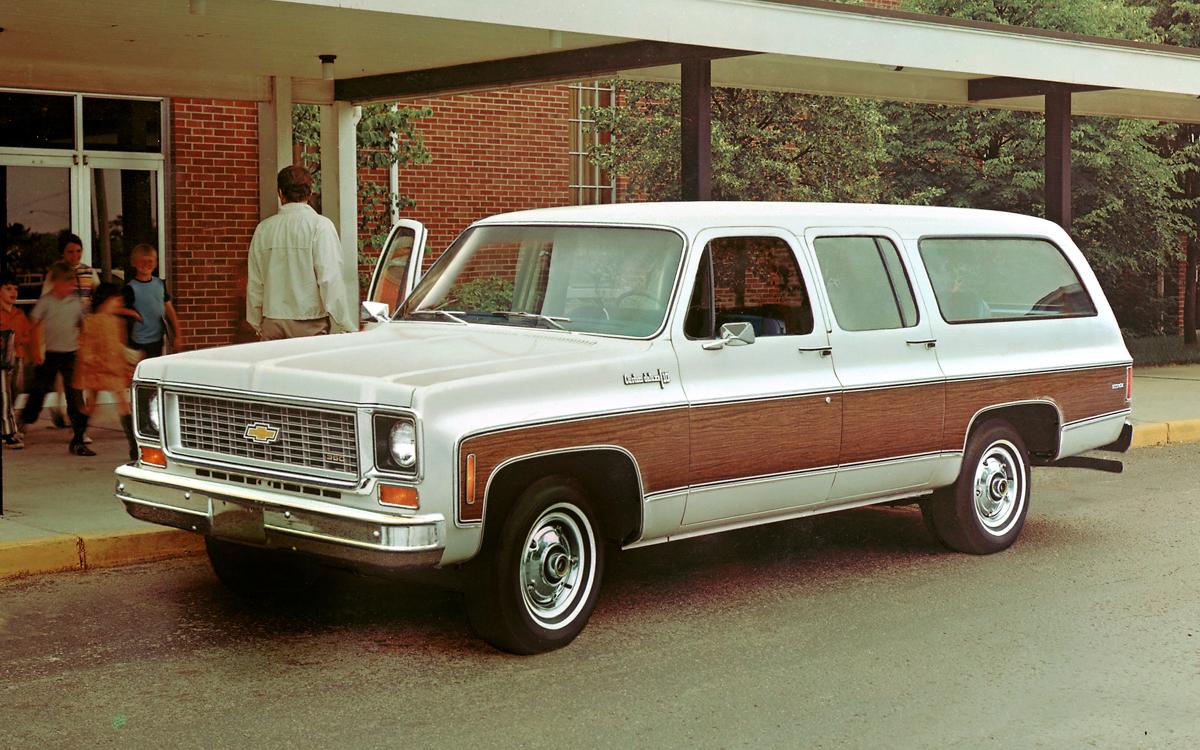 Chevrolet Suburban 1973