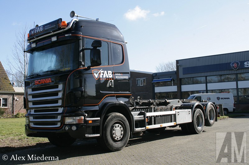 Scania R480 Vandaag, 11 maart 2015, heb ik een kijkje genomen in de noordwesthoek van Fryslân. De mooiste en interessantste bedrijfswagens die ik daarbij tegen kwam vind je terug in deze blog